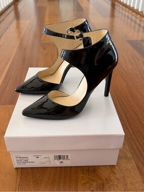 Nine West Black Patent Pointed Toe Ankle-Strap Pumps in abstract shape
